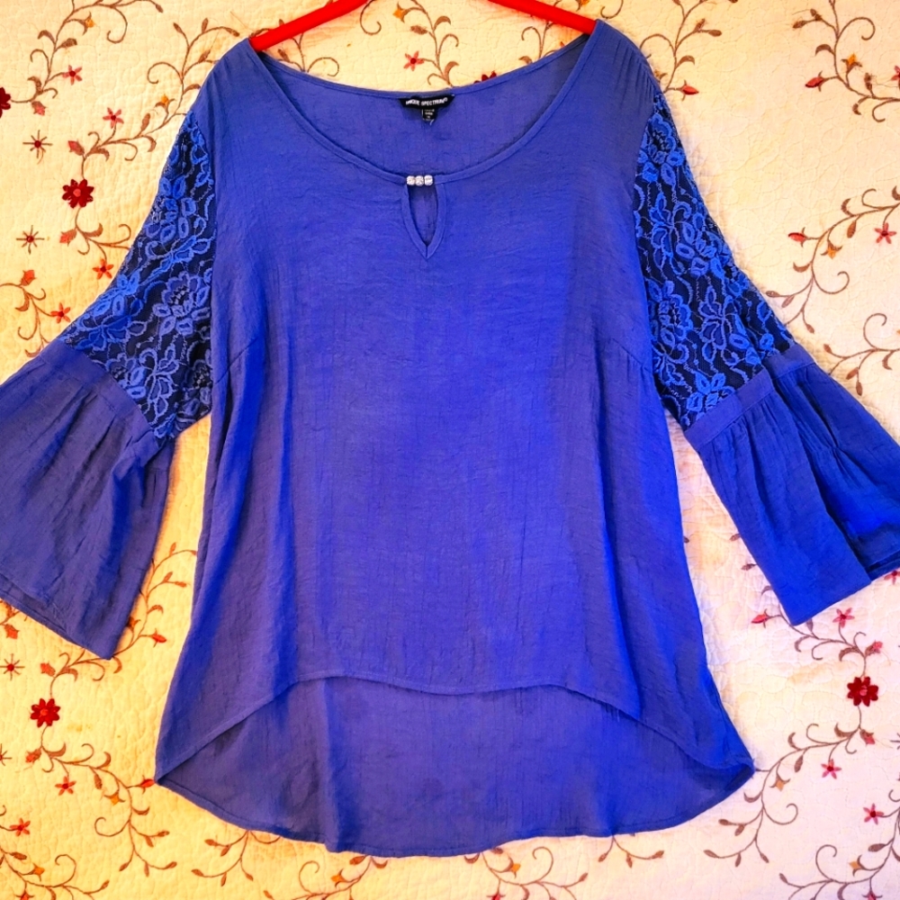 Hi-Low Tunic/Blouse w/Bell Sleeves